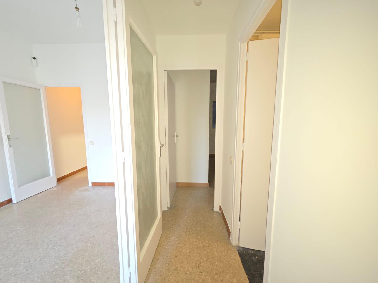 Imagen 8 Piso en venta en Barcelona / Junto Avda. Meridiana