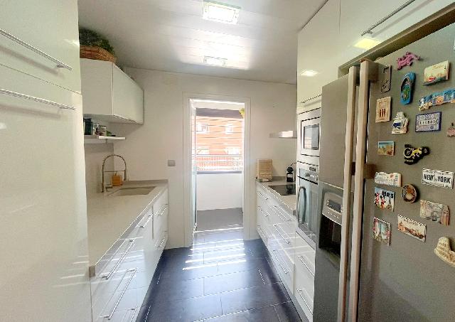 Imagen 3 Inmueble 300906 - Piso en venta en Sant Feliu De Llobregat / Mas Lluí - passeig Comte Vilardaga