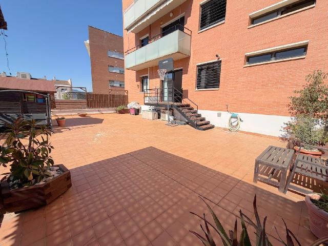 Imagen 8 Inmueble 300906 - Piso en venta en Sant Feliu De Llobregat / Mas Lluí - passeig Comte Vilardaga