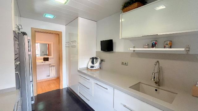 Imagen 18 Inmueble 300906 - Piso en venta en Sant Feliu De Llobregat / Mas Lluí - passeig Comte Vilardaga