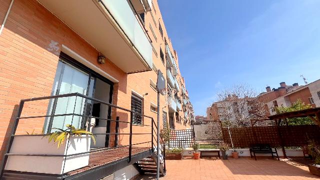 Imagen 10 Inmueble 300906 - Piso en venta en Sant Feliu De Llobregat / Mas Lluí - passeig Comte Vilardaga