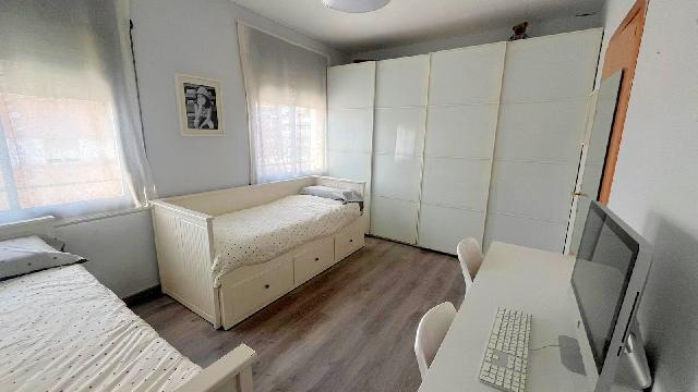 Imagen 27 Inmueble 300906 - Piso en venta en Sant Feliu De Llobregat / Mas Lluí - passeig Comte Vilardaga