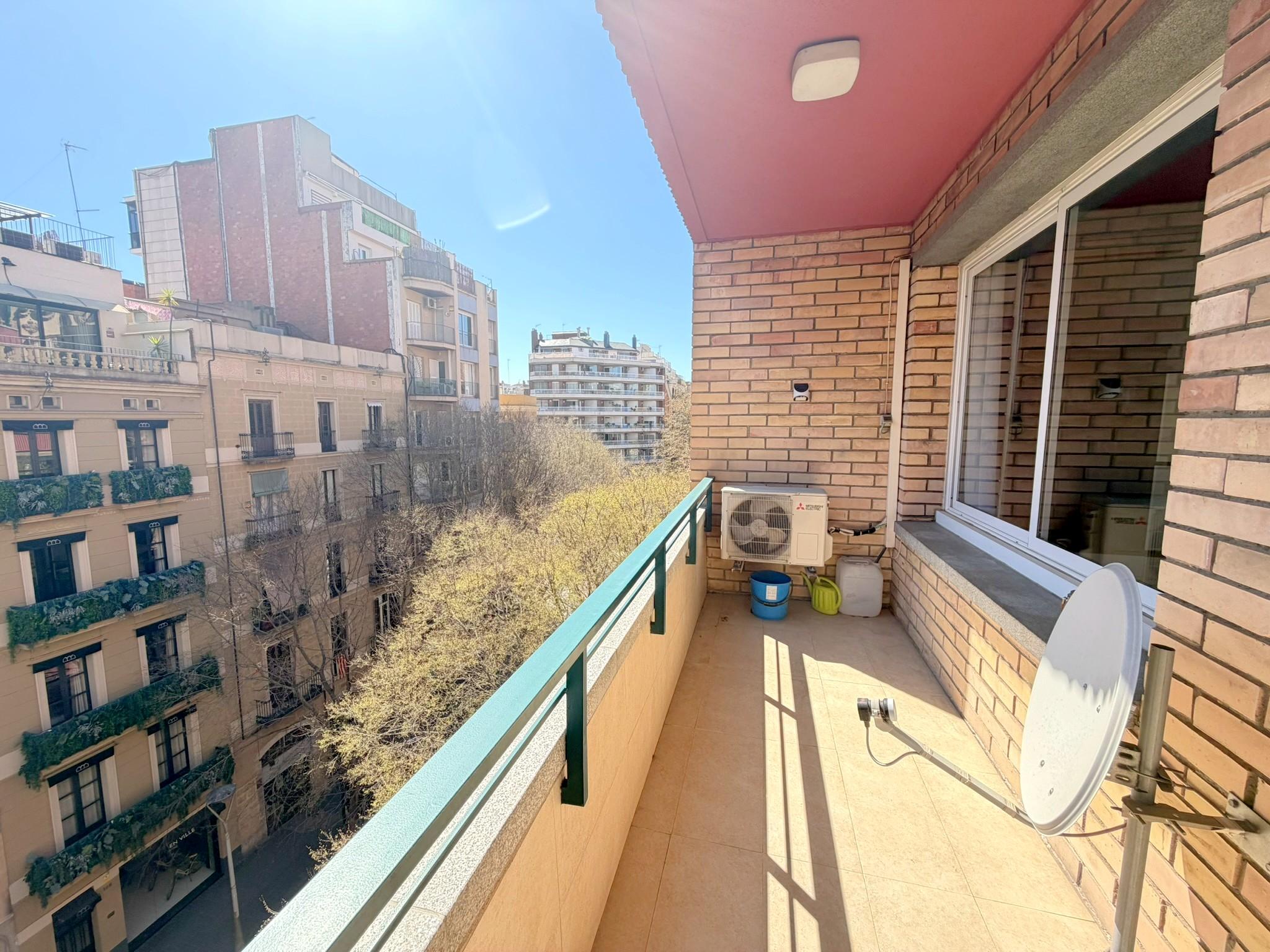 Imagen 15 Piso en venta en Barcelona / Comte Borrell - Mercat Sant Antoni