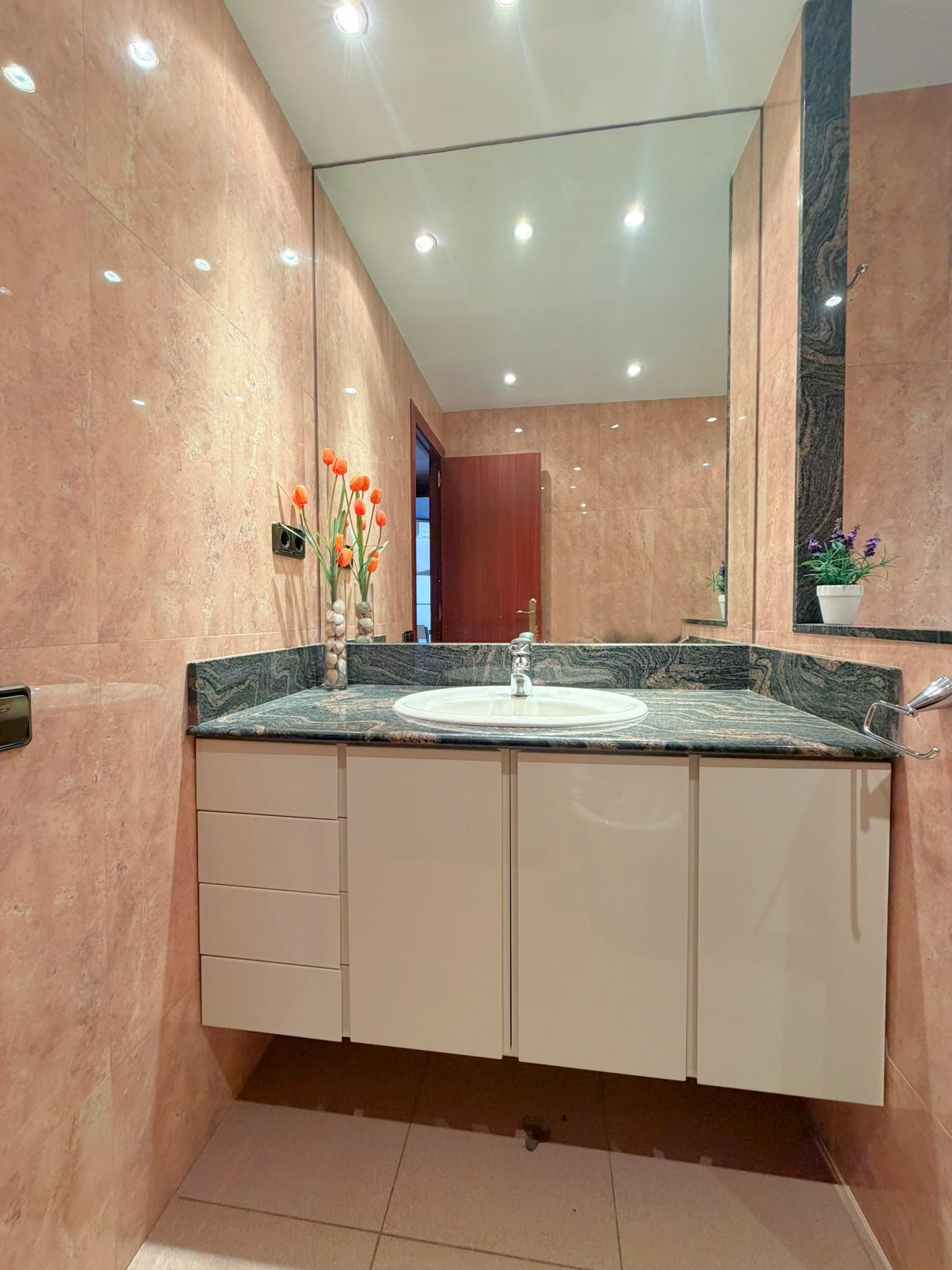 Imagen 21 Piso en venta en Barcelona / Comte Borrell - Mercat Sant Antoni