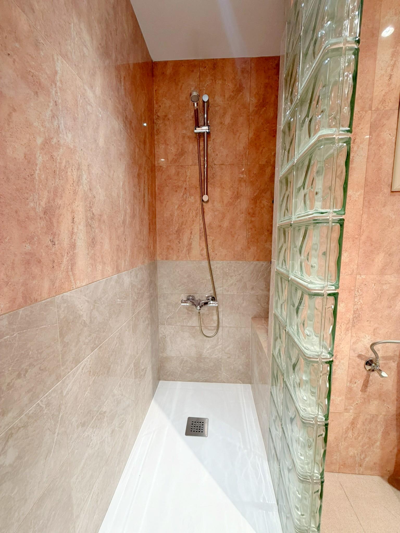 Imagen 26 Piso en venta en Barcelona / Comte Borrell - Mercat Sant Antoni