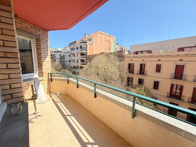 Imagen 1 Inmueble 301527 - Piso en venta en Barcelona / Comte Borrell - Mercat Sant Antoni