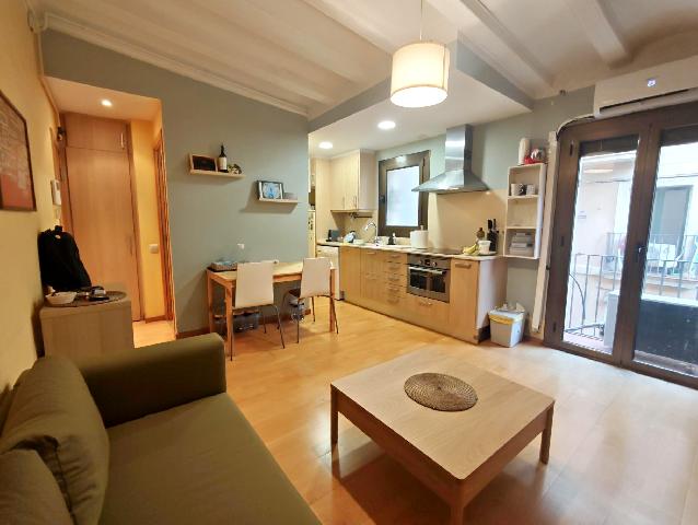 Imagen 1 Inmueble 301693 - Piso en venta en Barcelona / Junto Paso Marítim - La Barceloneta
