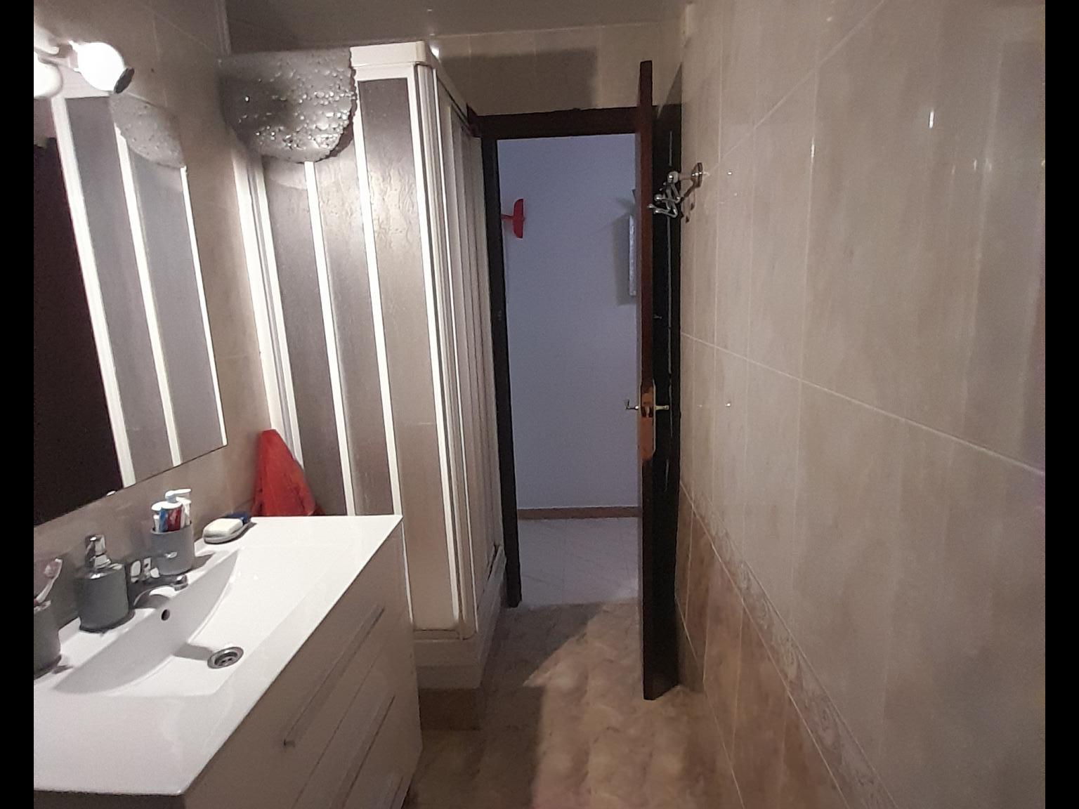 Imagen 4 Piso en venta en Hospitalet De Llobregat L´ / Junto Metro de Can Vidalet