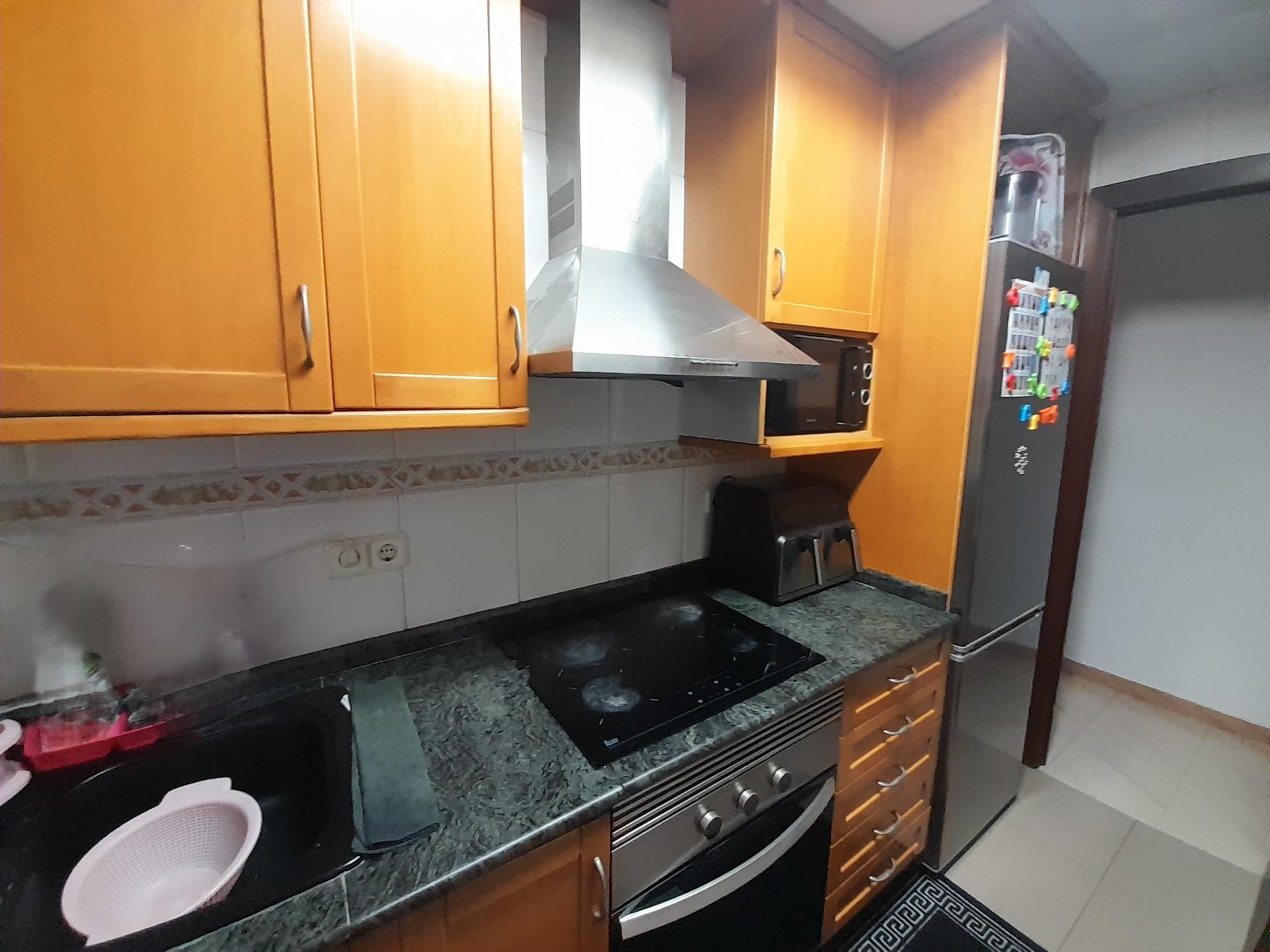 Imagen 10 Piso en venta en Hospitalet De Llobregat L´ / Junto Metro de Can Vidalet