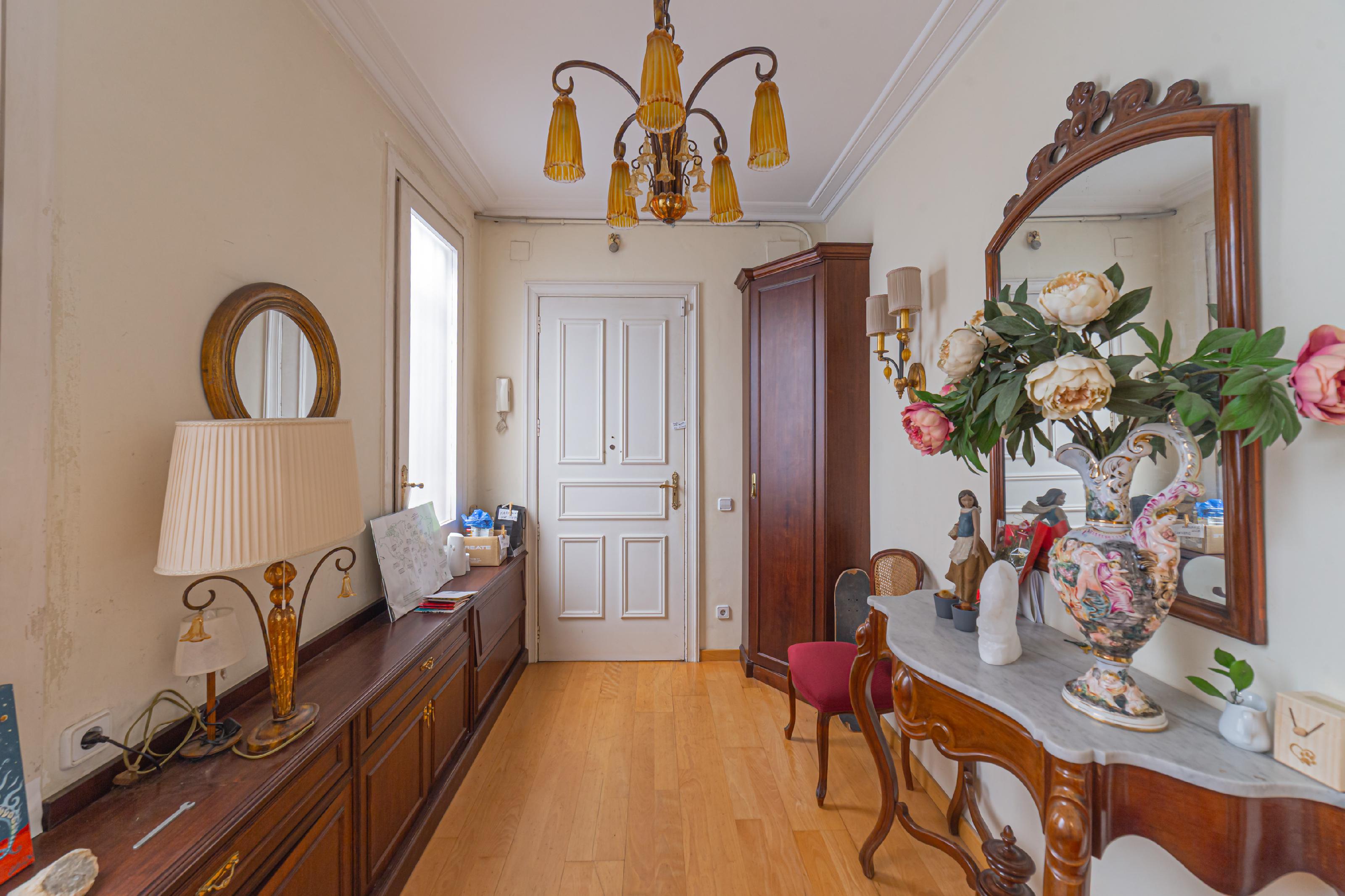 Imagen 6 Piso en venta en Barcelona / Al lado de Plaza Catalunya