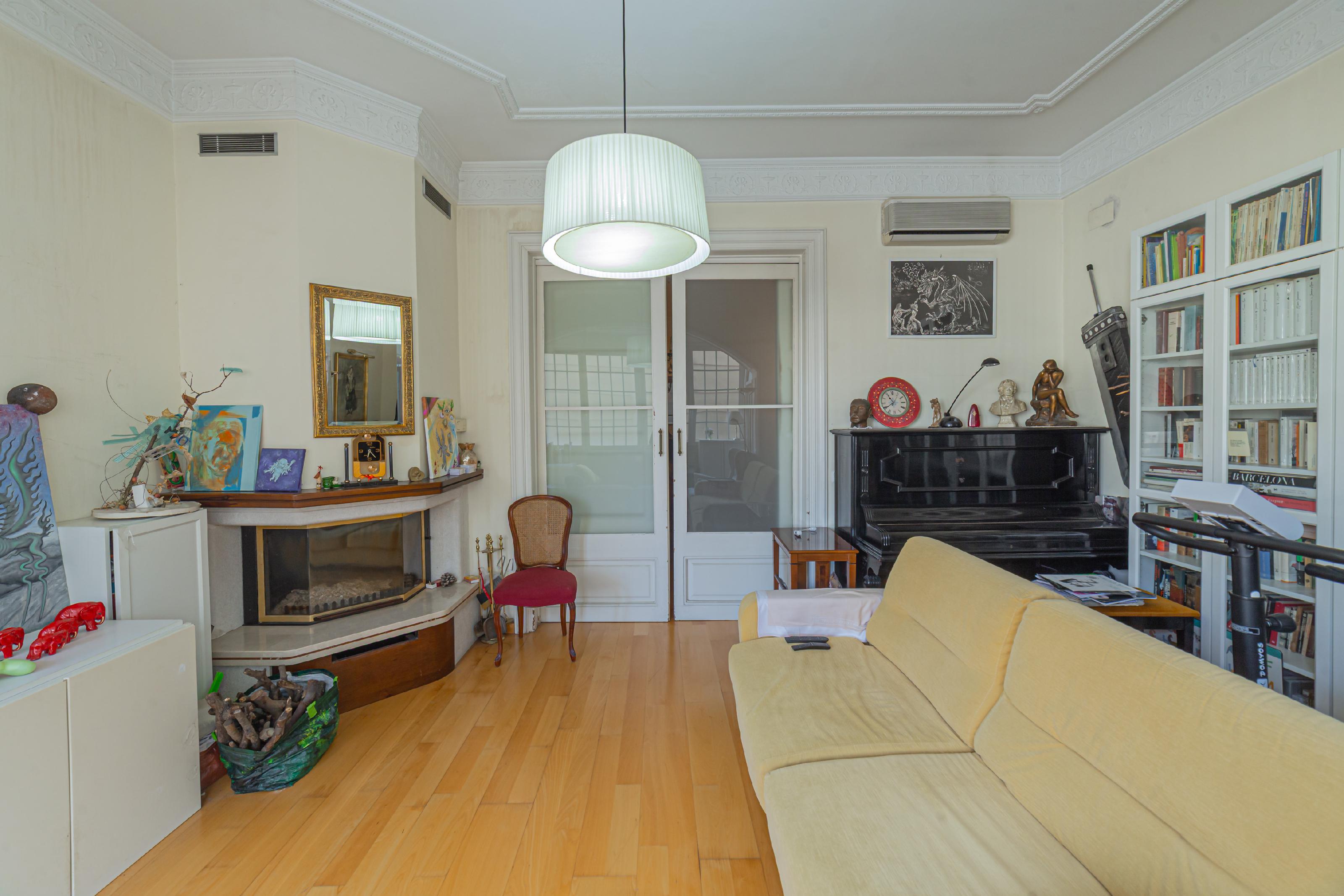 Imagen 11 Piso en venta en Barcelona / Al lado de Plaza Catalunya