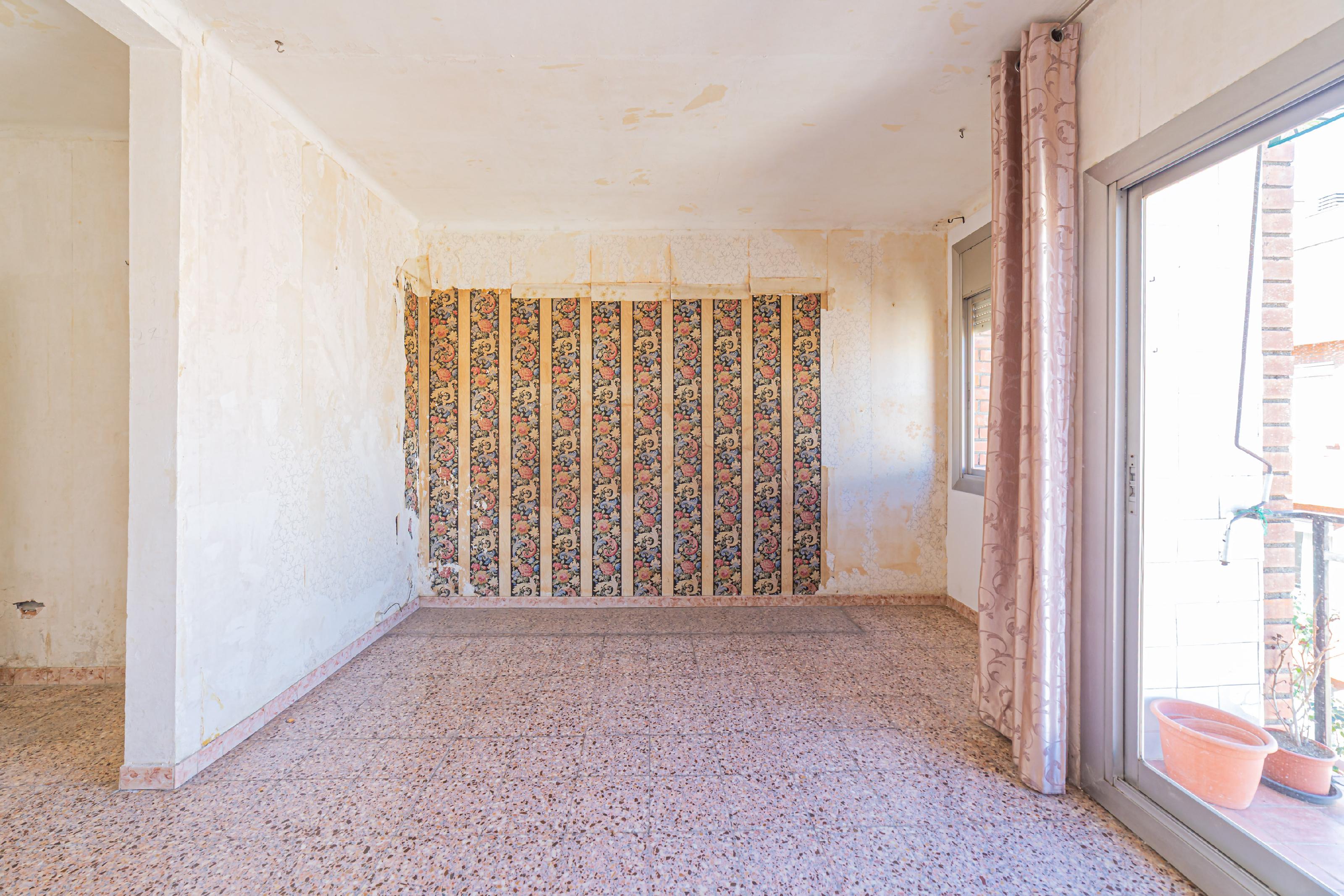 Imagen 2 Piso en venta en Sant Feliu De Llobregat / Próximo a Jardins del Palau Falguera