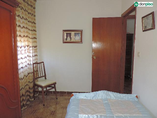 Imagen 14 Inmueble 296111 - Casa Aislada en venta en Calvarrasa De Abajo / Urbanización la Cabezuela