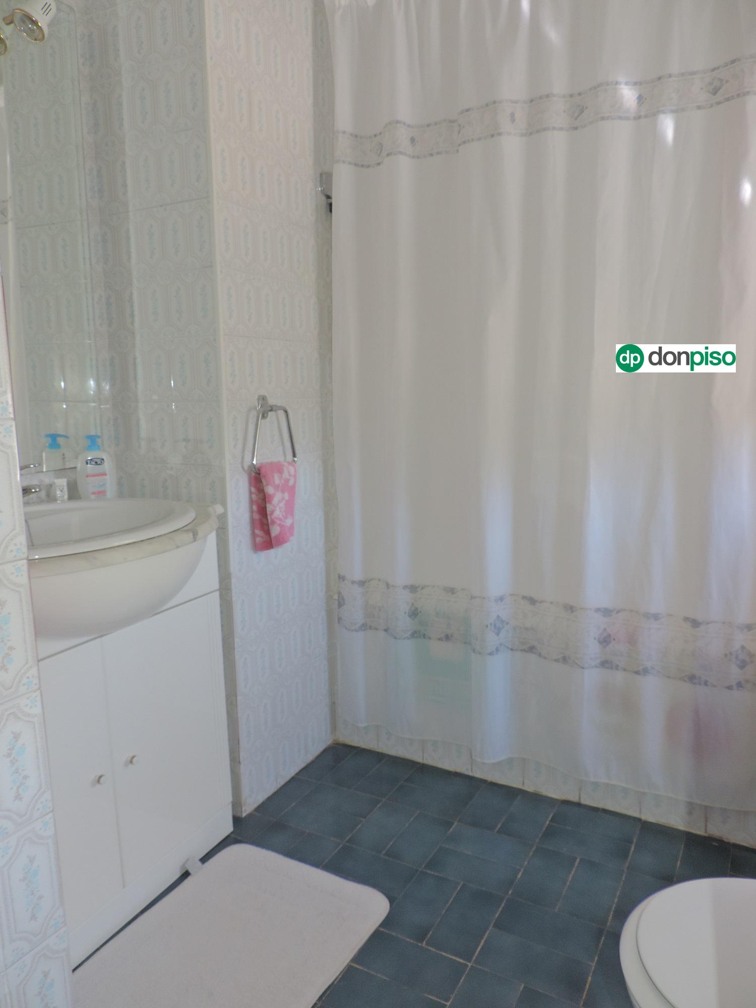 Imagen 17 Casa Aislada en venta en Calvarrasa De Abajo / Urbanización la Cabezuela