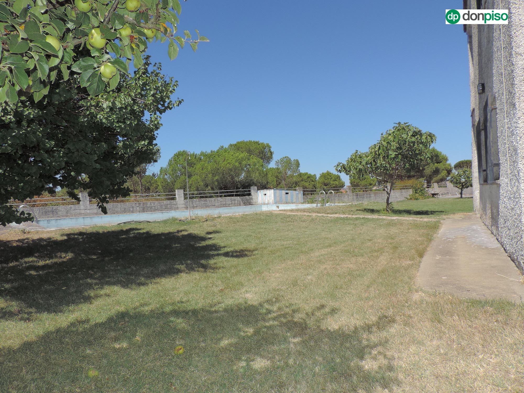 Imagen 21 Casa Aislada en venta en Calvarrasa De Abajo / Urbanización la Cabezuela