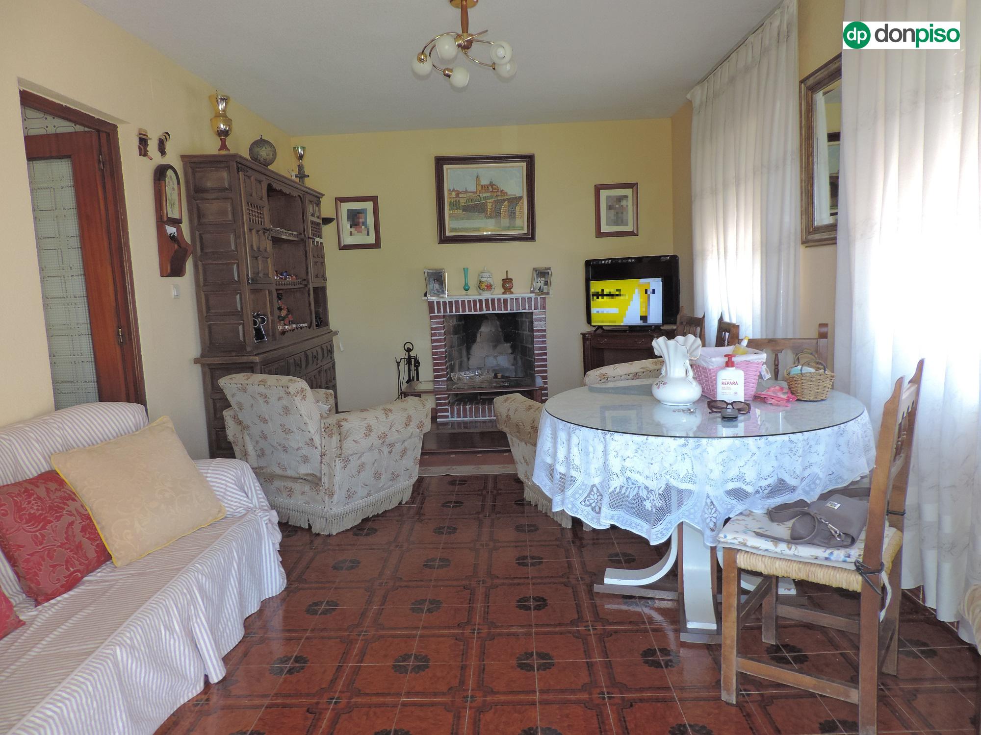 Imagen 5 Casa Aislada en venta en Calvarrasa De Abajo / Urbanización la Cabezuela