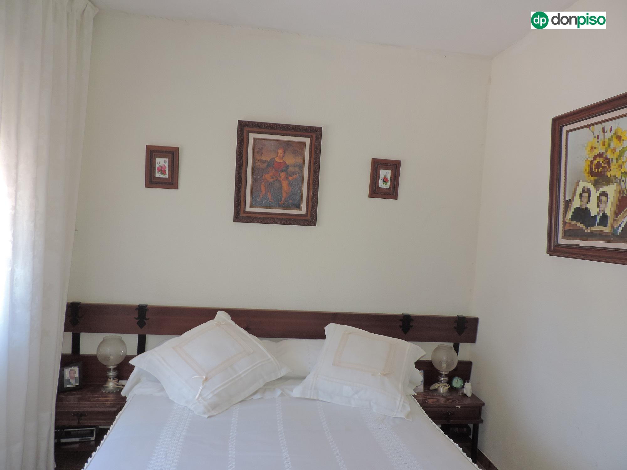 Imagen 10 Casa Aislada en venta en Calvarrasa De Abajo / Urbanización la Cabezuela