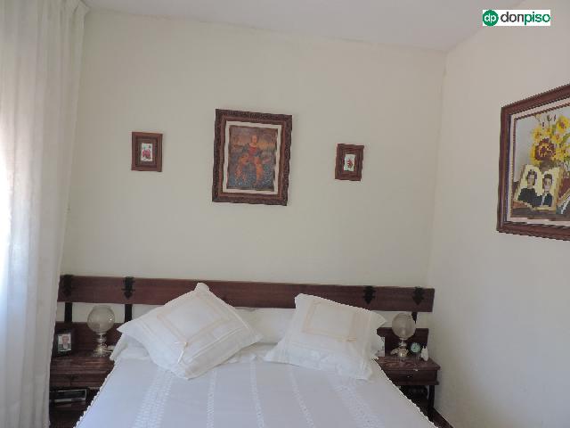 Imagen 10 Inmueble 296111 - Casa Aislada en venta en Calvarrasa De Abajo / Urbanización la Cabezuela