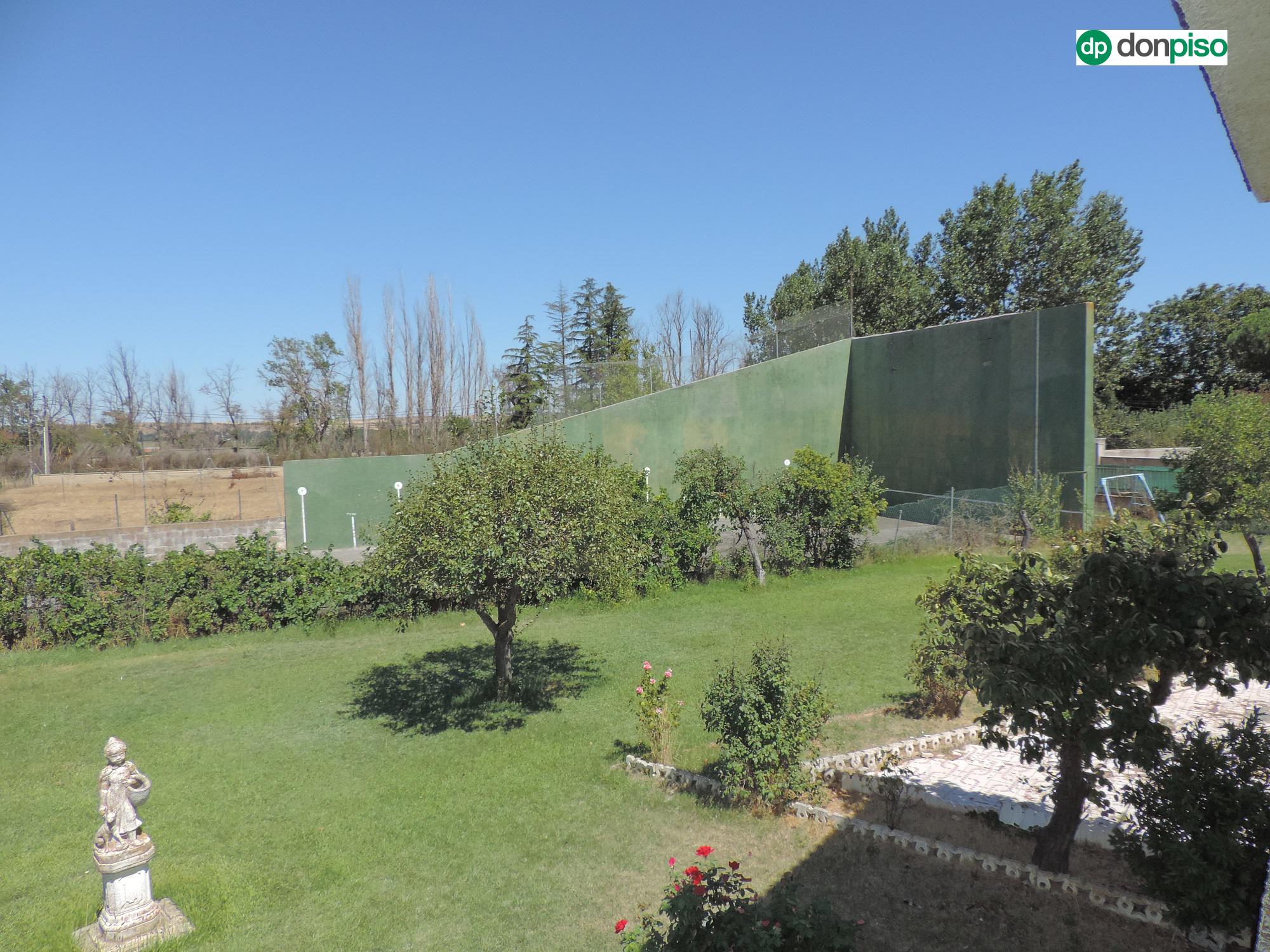 Imagen 3 Casa Aislada en venta en Calvarrasa De Abajo / Urbanización la Cabezuela