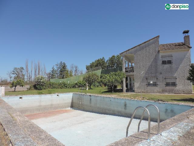 Imagen 4 Inmueble 296111 - Casa Aislada en venta en Calvarrasa De Abajo / Urbanización la Cabezuela