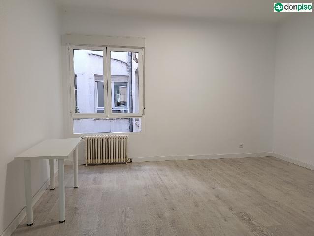 Imagen 4 Inmueble 301975 - Piso en alquiler en Salamanca / Gran vía altura calle Correhuela