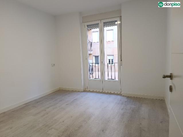 Imagen 10 Inmueble 301975 - Piso en alquiler en Salamanca / Gran vía altura calle Correhuela