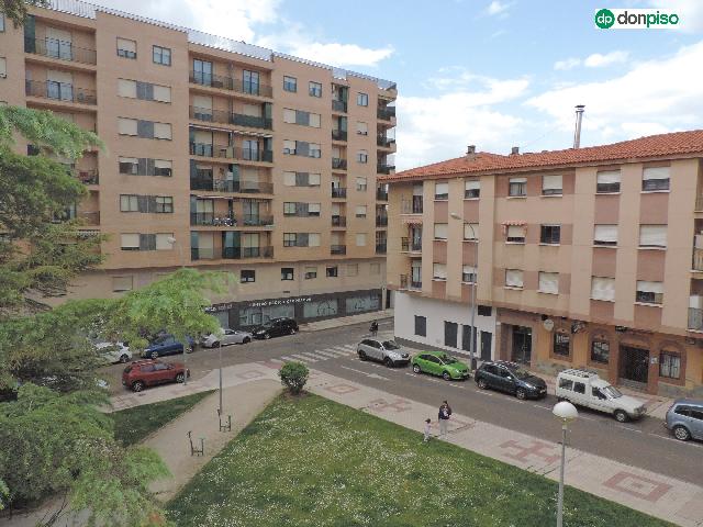 Imagen 1 Inmueble 302081 - Piso en venta en Salamanca / Plaza de toros  y plaza Madrid