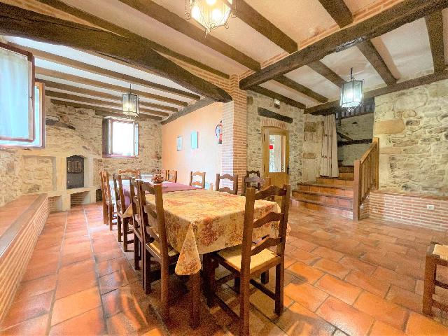Imagen 14 Inmueble 261369 - Casa Rústica en venta en Villarcayo De Merindad De Castilla La Vieja / Pedania de Fresnedo