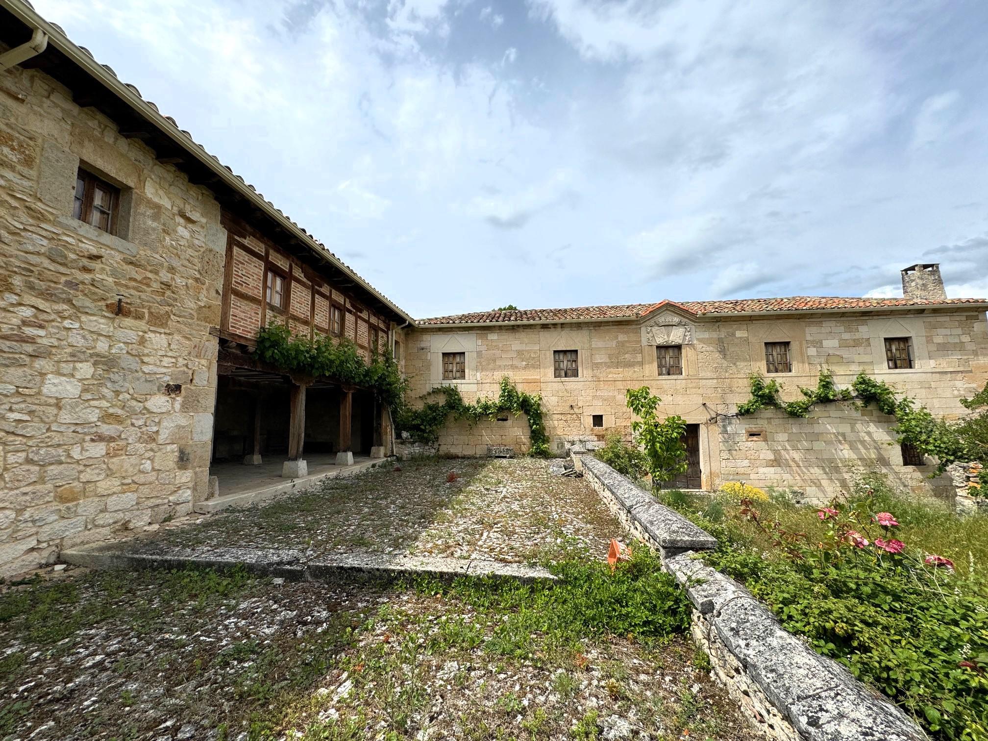 Imagen 1 Casa en venta en Villarcayo De Merindad De Castilla La Vieja / Villarcayo de Merindad de C...