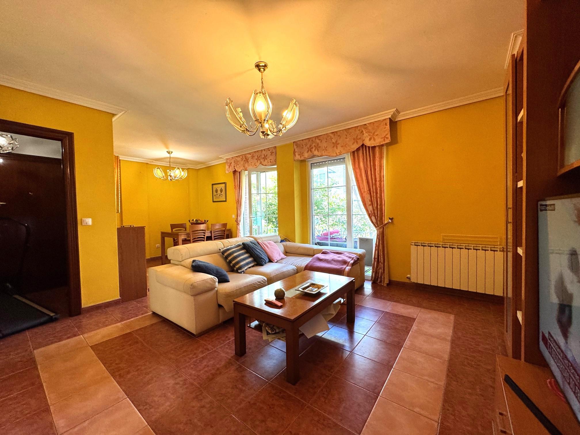 Imagen 1 Piso en venta en Castro-urdiales / Oriñon Cantabria