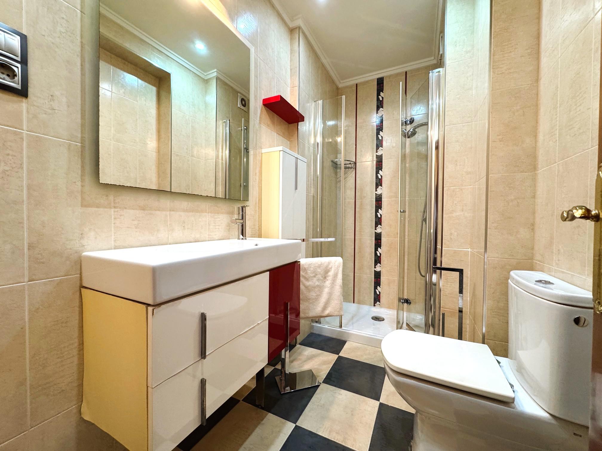 Imagen 4 Piso en venta en Getxo / Kresaltzu 19. Romo