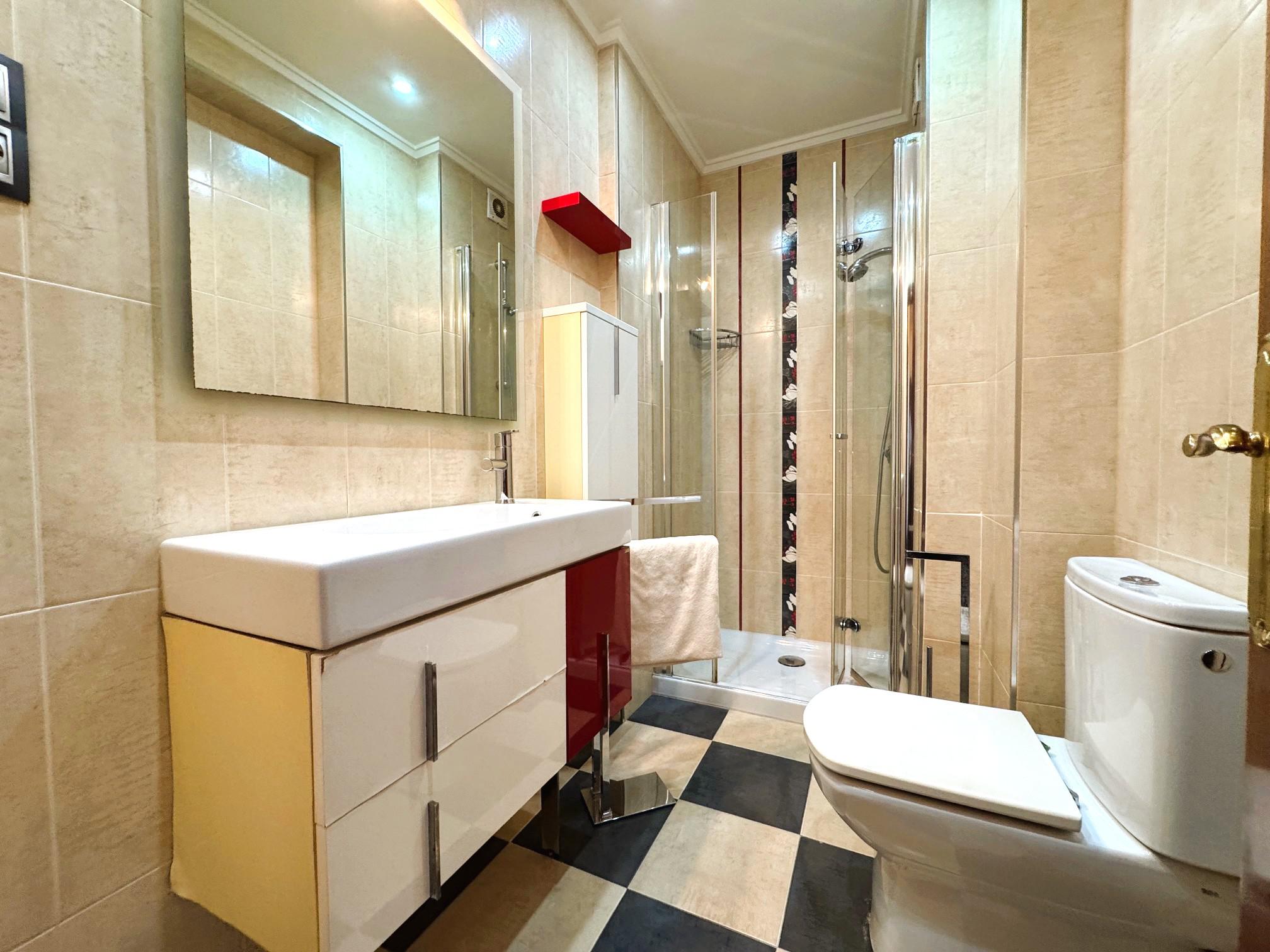 Imagen 16 Piso en venta en Getxo / Kresaltzu 19. Romo