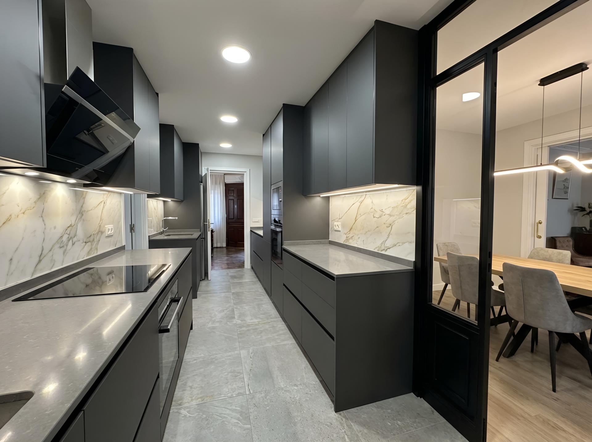 Imagen 16 Piso en venta en Getxo / Zona Atxekolandeta, cerca de playa de Ereaga