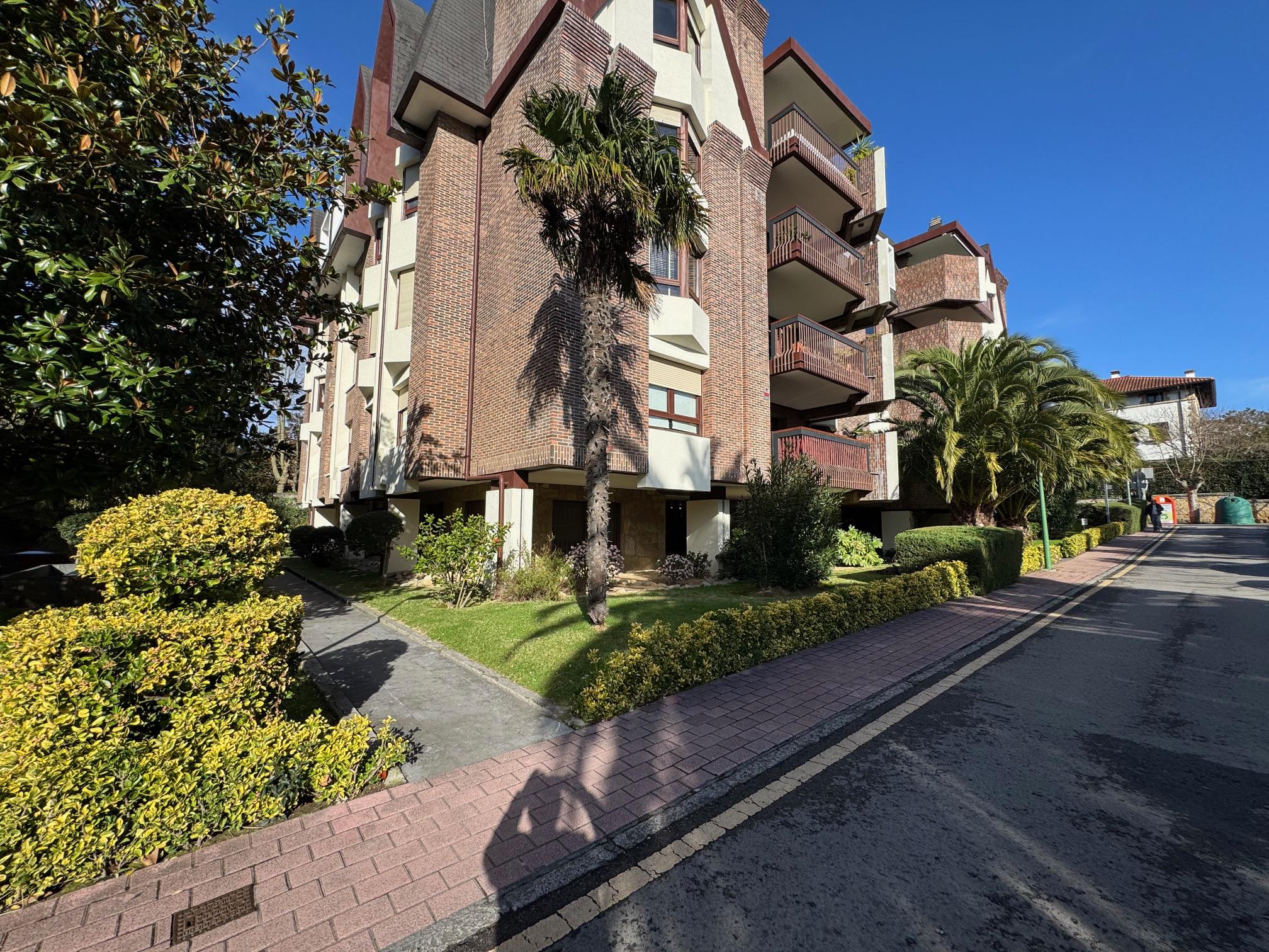 Imagen 38 Piso en venta en Getxo / Zona Atxekolandeta, cerca de playa de Ereaga