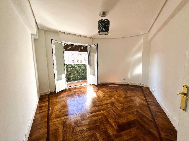 Imagen 2 Inmueble 297962 - Piso en venta en Getxo / Gobelaurre . ROMO