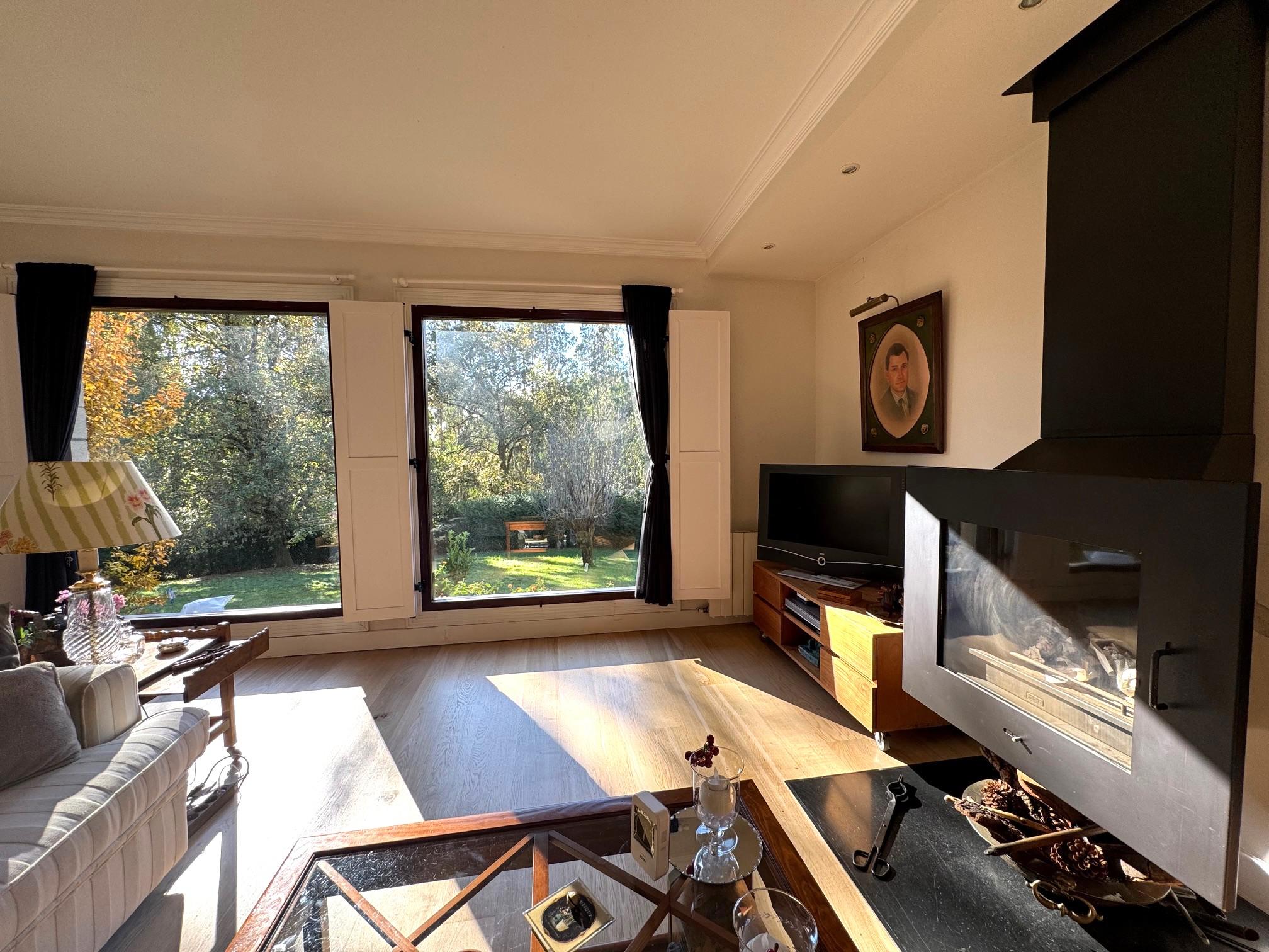 Imagen 2 Casa Aislada en venta en Maruri-jatabe / Al lado de las piscinas de Maruri