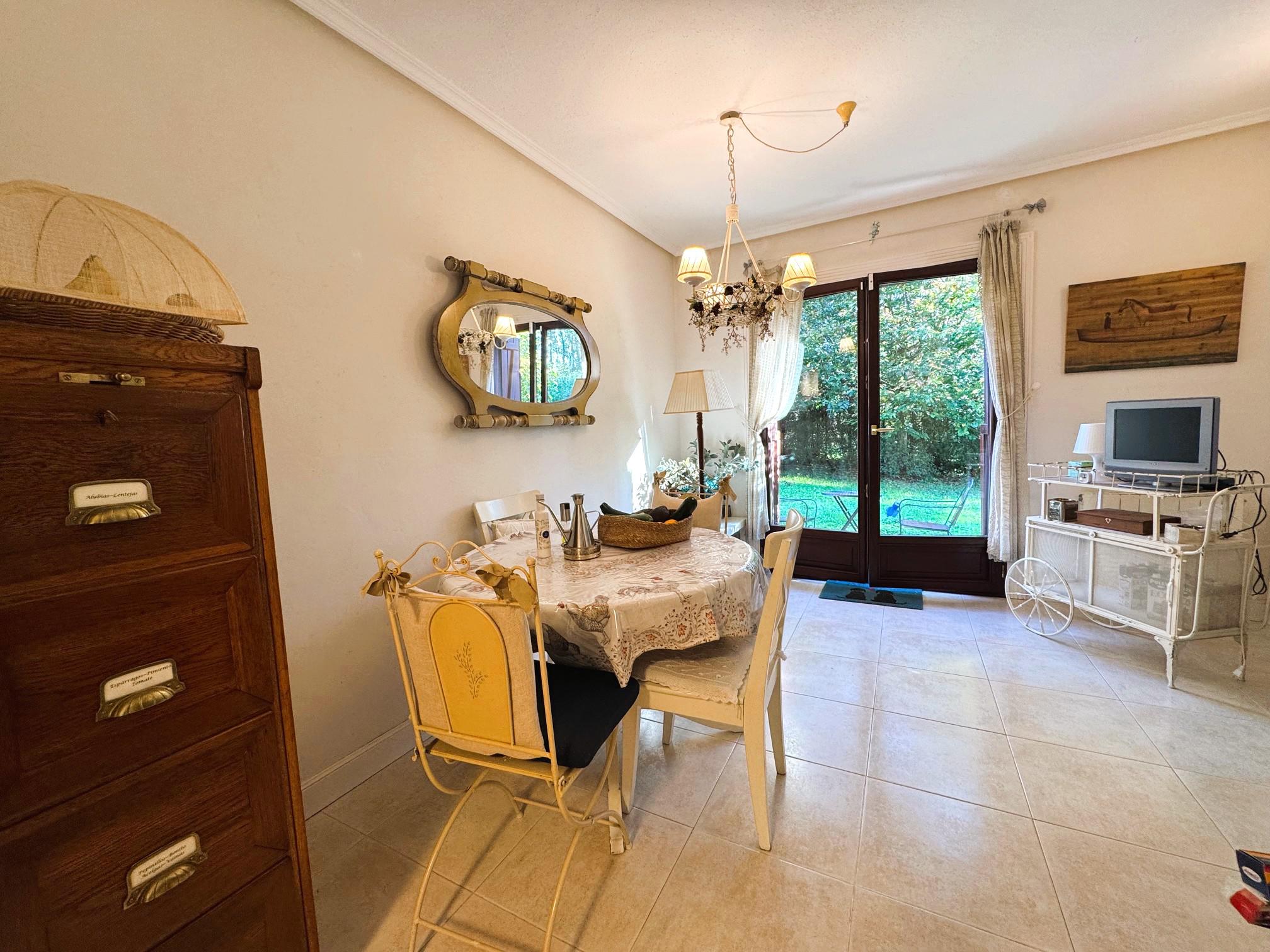 Imagen 13 Casa Aislada en venta en Maruri-jatabe / Al lado de las piscinas de Maruri