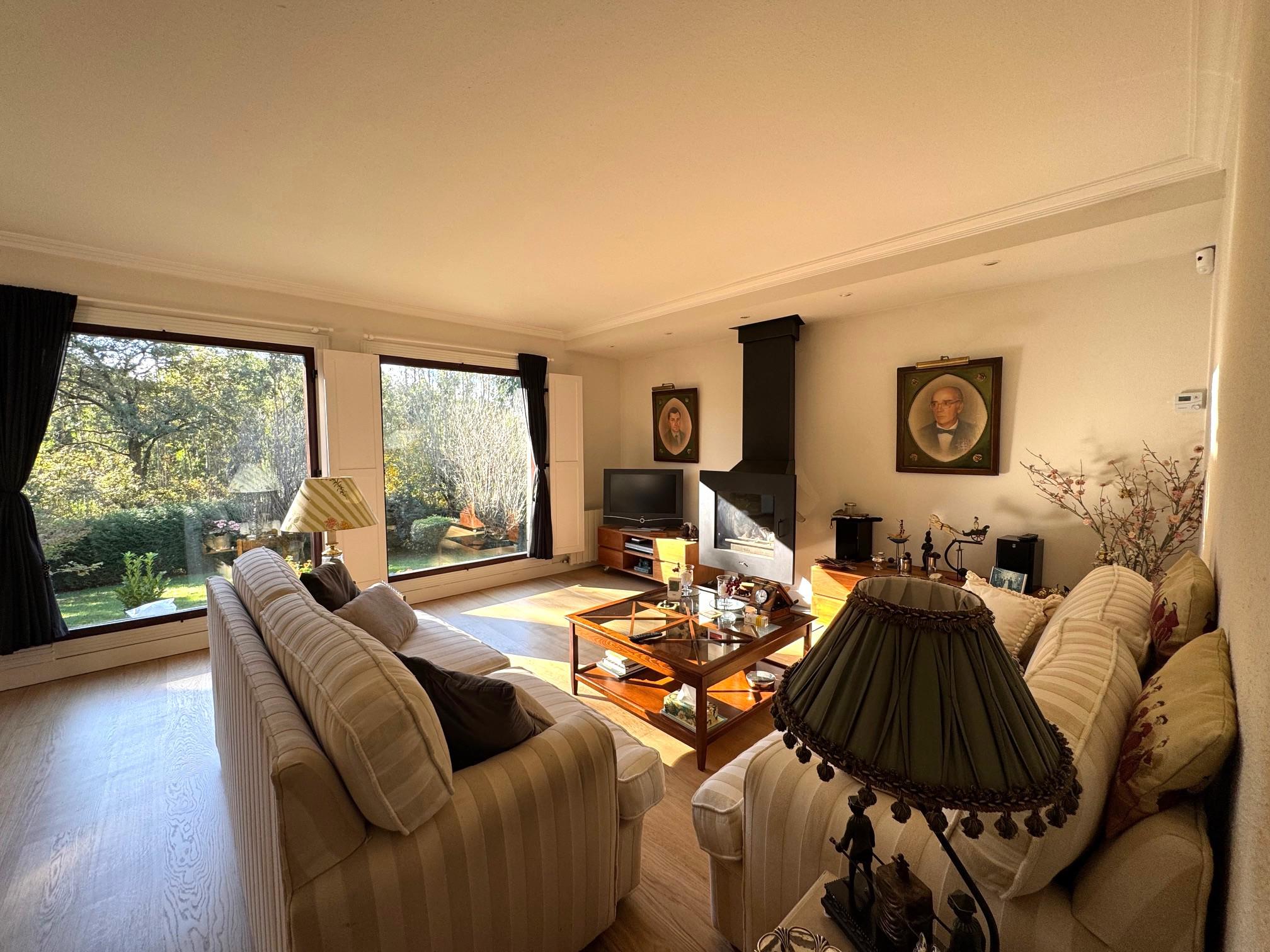 Imagen 3 Casa Aislada en venta en Maruri-jatabe / Al lado de las piscinas de Maruri