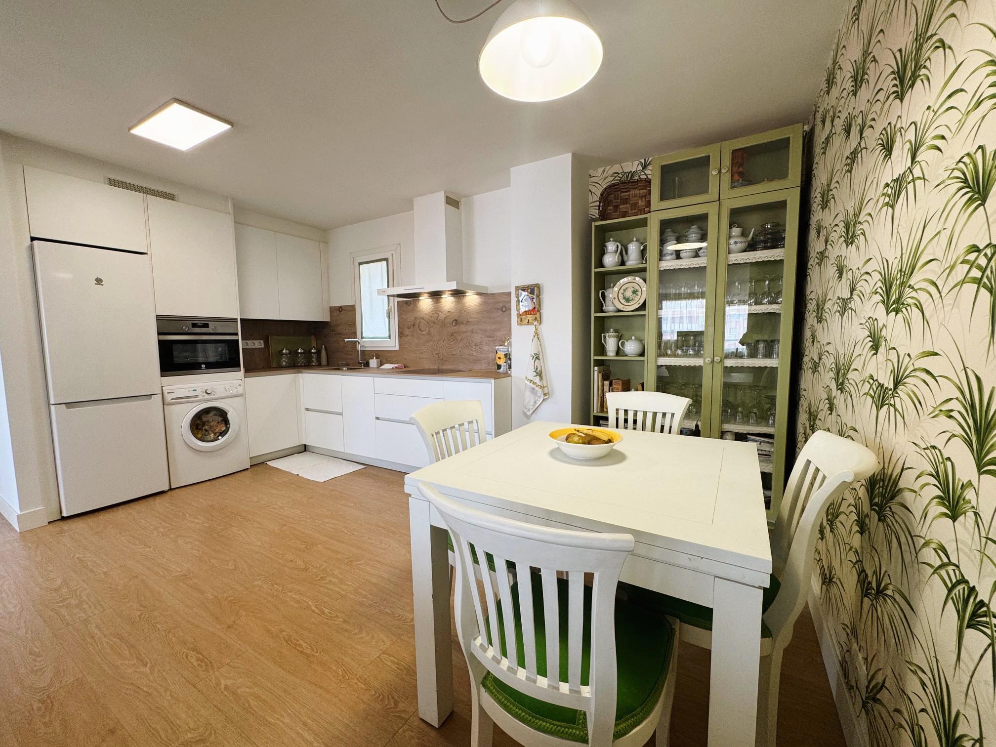 Imagen 4 Piso en venta en Getxo / Calle Kresaltzu. Romo.