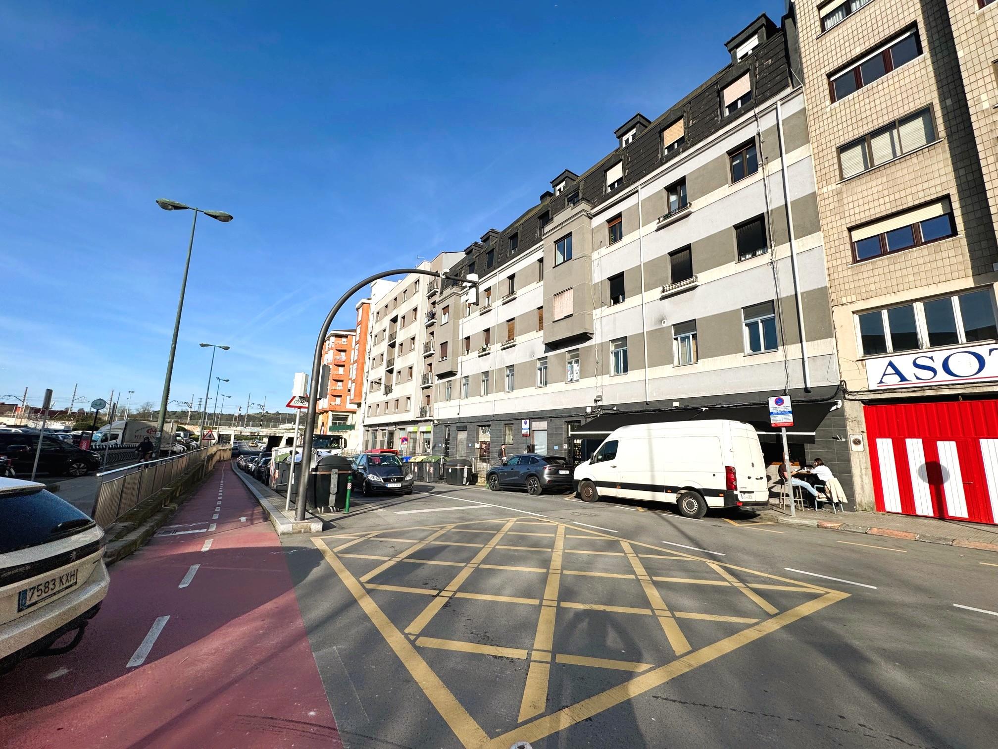 Imagen 21 Piso en venta en Bilbao / Frente al polideportivo de zorroza