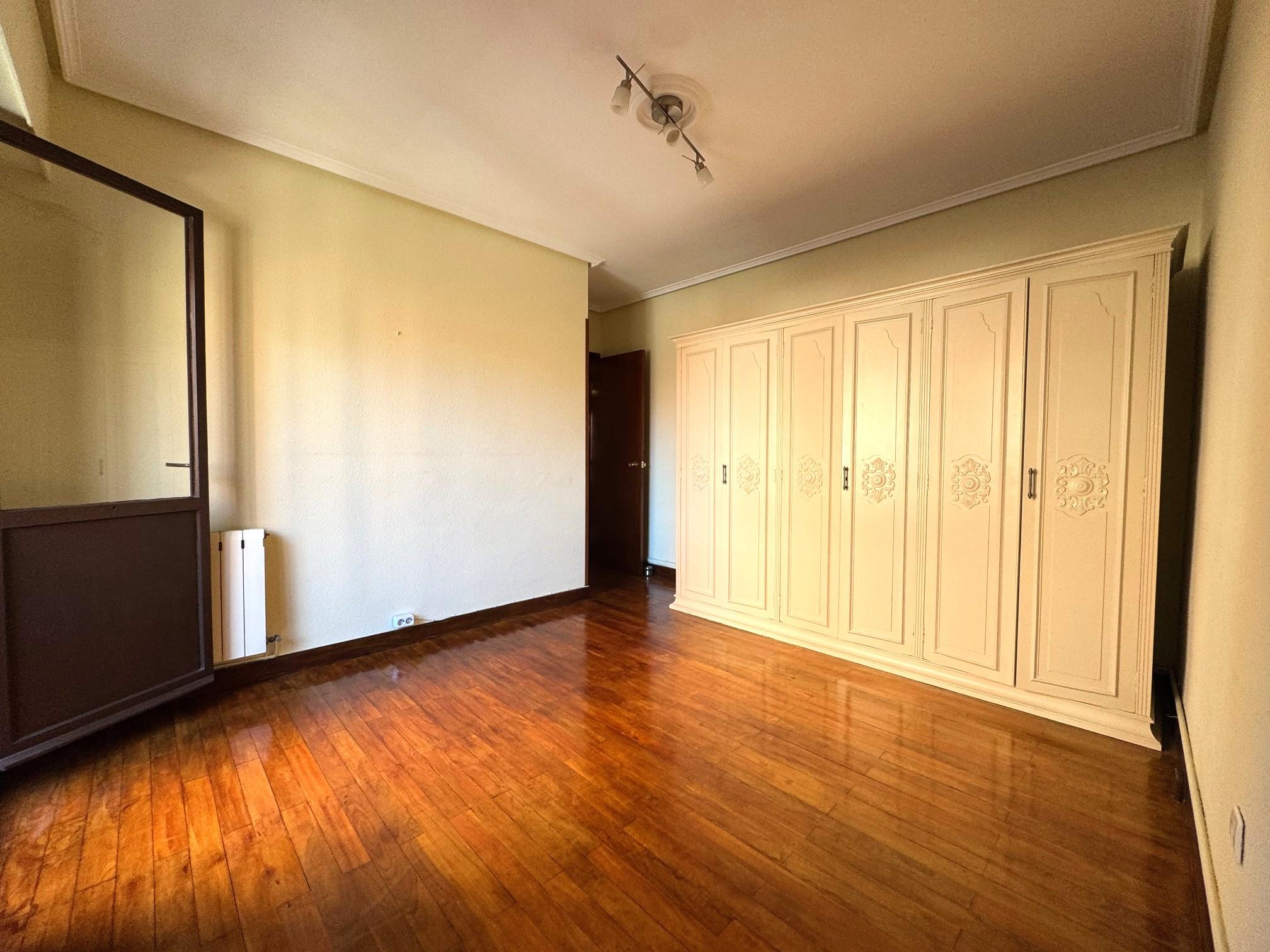 Imagen 10 Piso en venta en Leioa / Cerca del metro de las arenas en pinueta