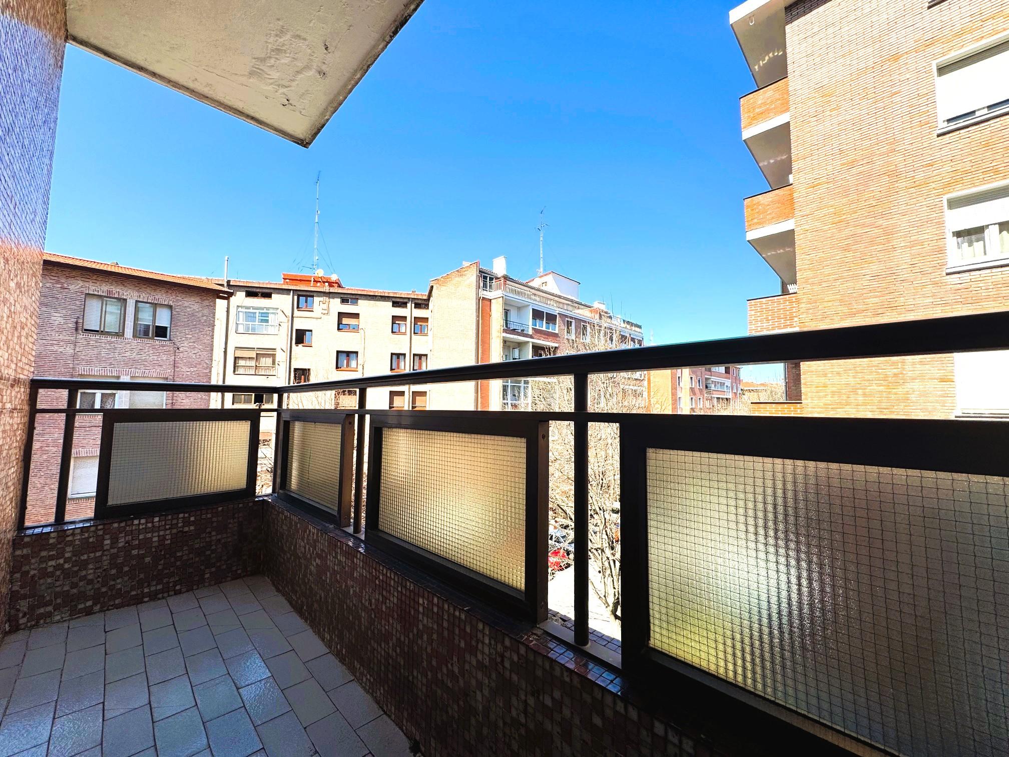 Imagen 1 Piso en venta en Leioa / Cerca del metro de las arenas en pinueta