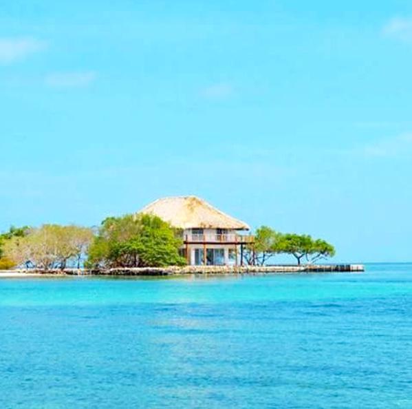 Imagen 1 Casa en venta en Donostia-San Sebastián / Costa del Caribe, Isla de Colombia