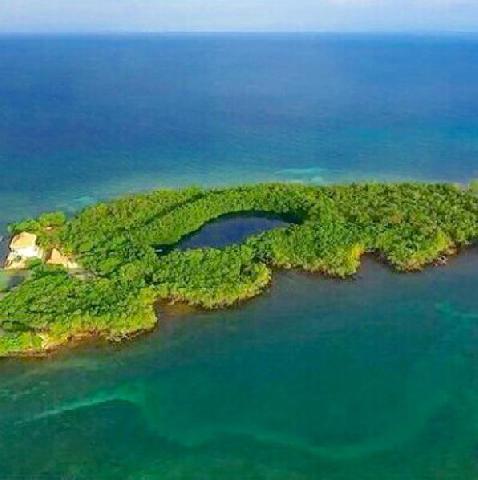 Imagen 2 Inmueble 275976 - Casa en venta en Donostia-San Sebastián / Costa del Caribe, Isla de Colombia