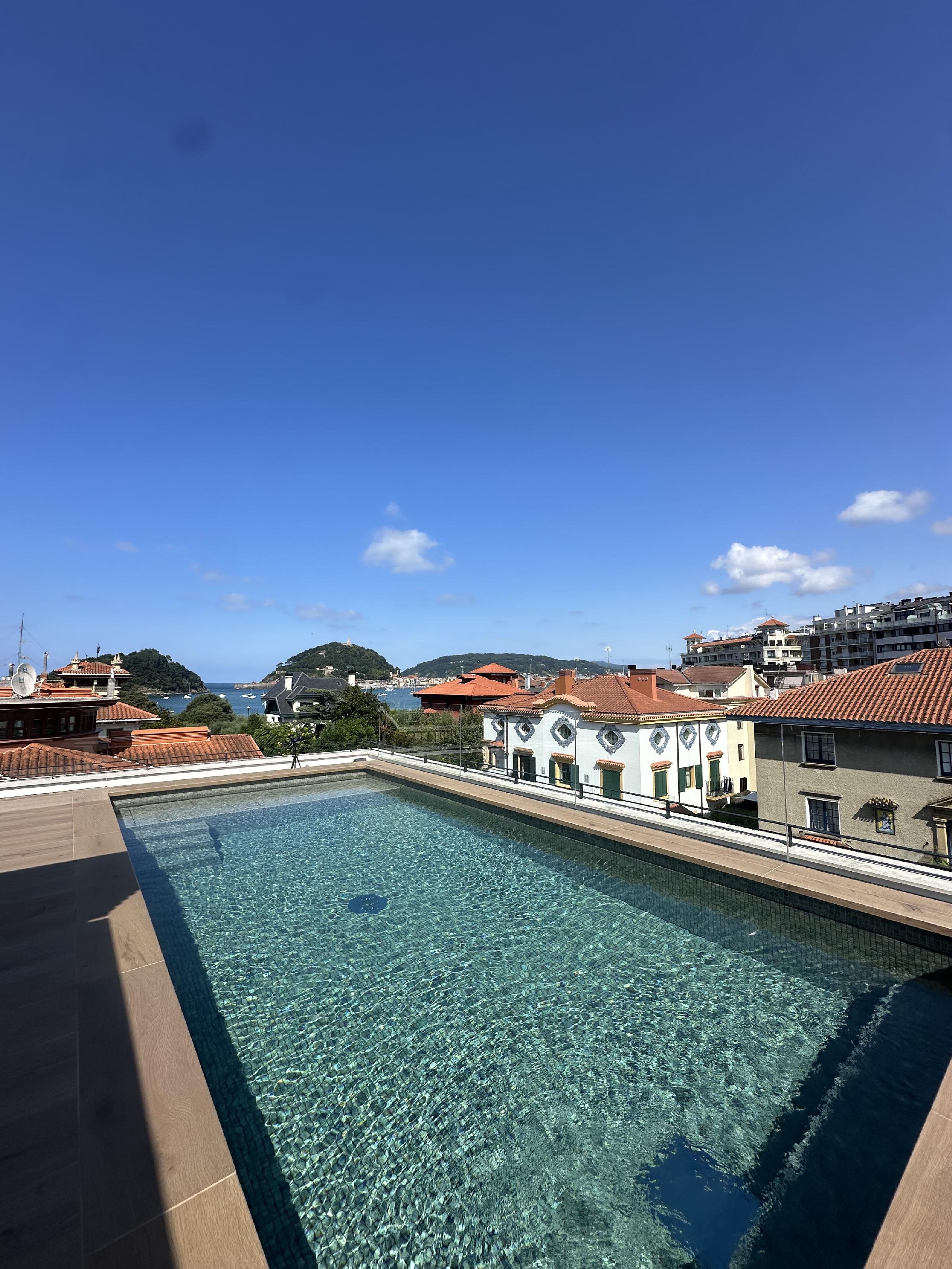 Imagen 1 Ático en alquiler en Donostia-San Sebastián / Ondarreta, Antiguo