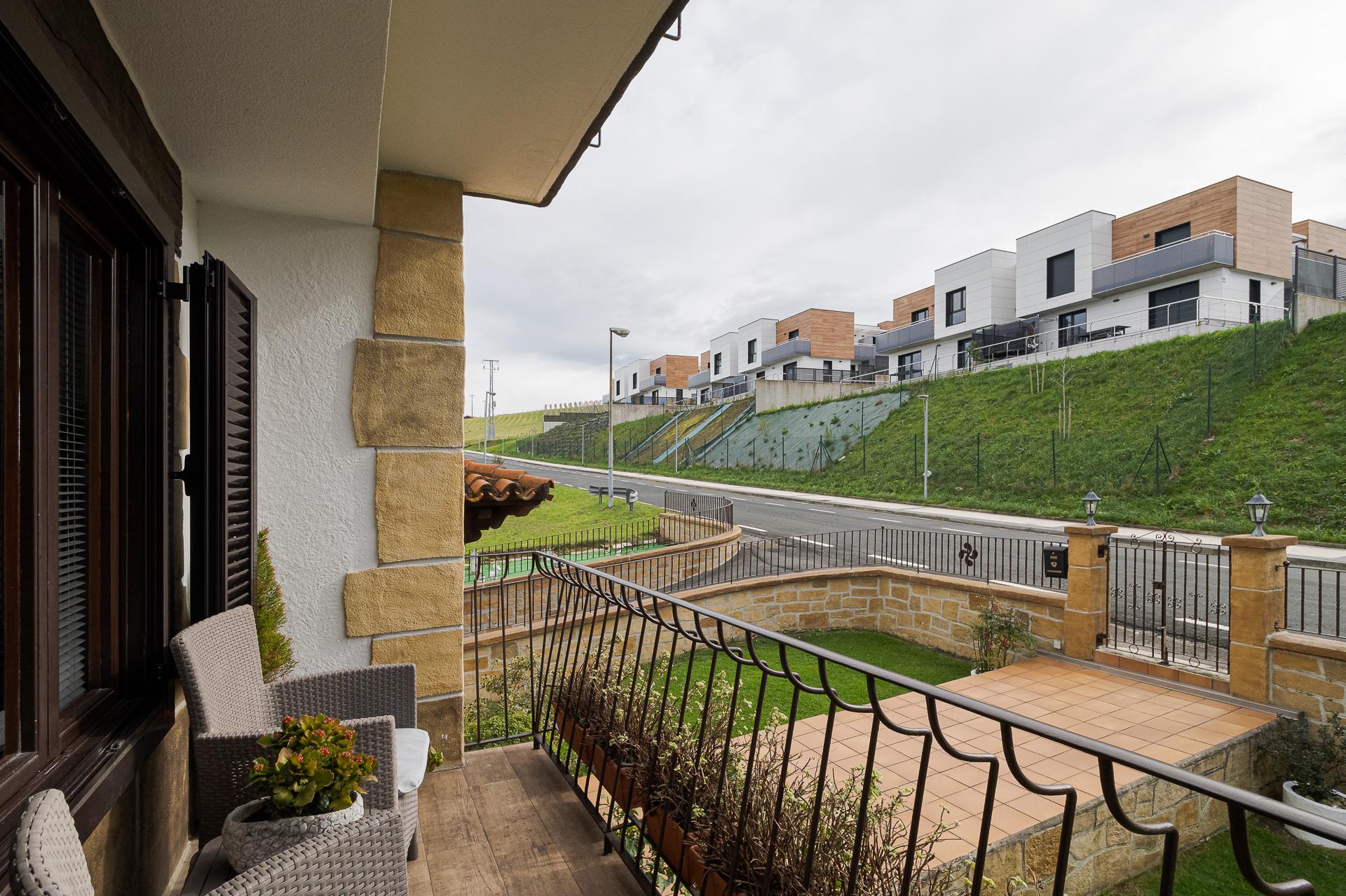 Imagen 2 Casa en venta en Lasarte-oria / Lasarte, Gipuzkoa