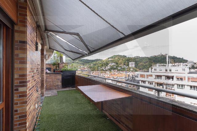 Imagen 1 Inmueble 299966 - Piso en venta en Donostia-San Sebastián / Antiguo, San Sebastian