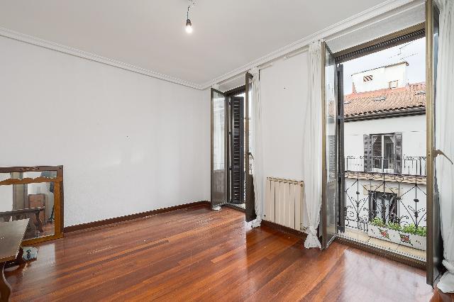 Imagen 9 Inmueble 300185 - Piso en venta en Donostia-San Sebastián / Centro, Donostia