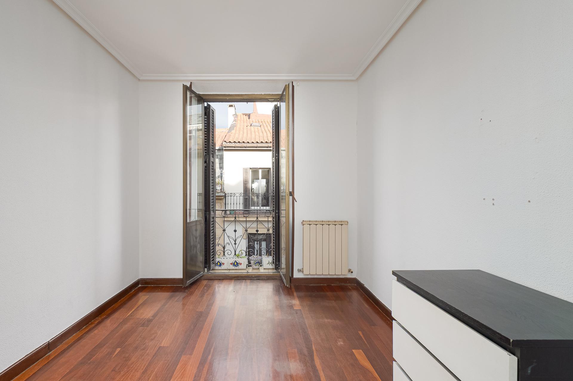 Imagen 10 Piso en venta en Donostia-San Sebastián / Centro, Donostia