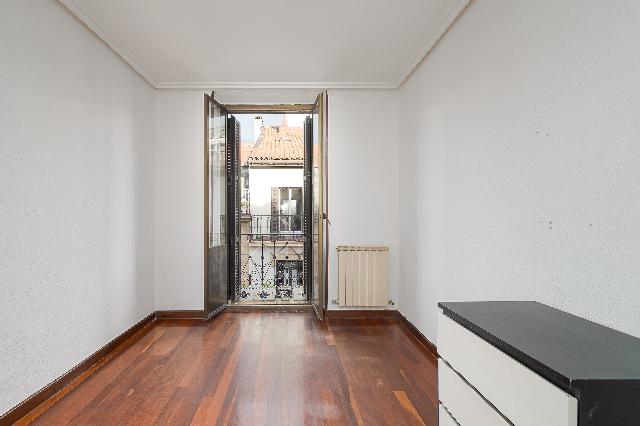 Imagen 10 Inmueble 300185 - Piso en venta en Donostia-San Sebastián / Centro, Donostia